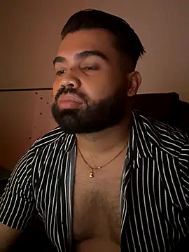 Snapshot of JEAN__TAUREAU chatting on September 21, 2025, 10:22 pm JEAN TAUREAU online show from September 21, 2025, 10:22 pm