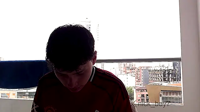 pipeynick online show from February 15, 2026, 7:43 pm