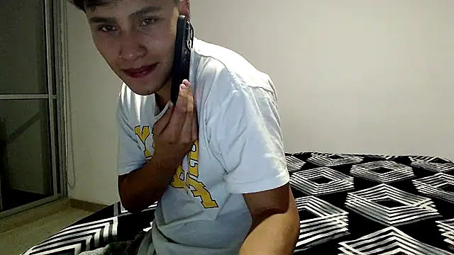 pipeynick online show from February 25, 2026, 2:21 am