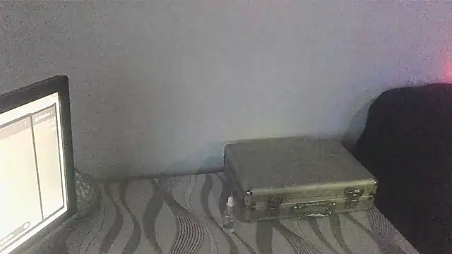 FJcouple online show from December 2, 2024, 6:21 pm