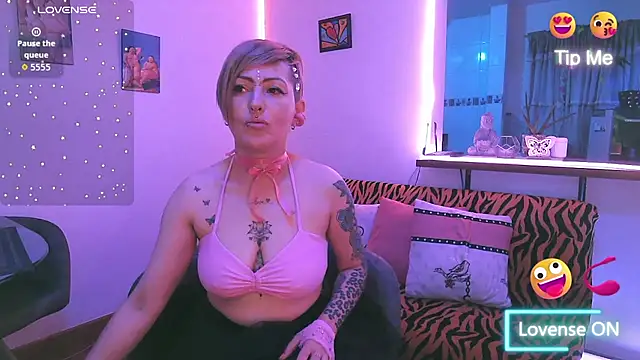 Maria fernandaxxx  online show from November 4, 2025, 10:42 pm