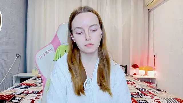 Wild  flowers online show from November 29, 2025, 8:34 pm