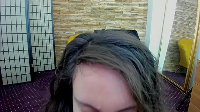 AishaRouhi online show from November 11, 2025, 5:51 am