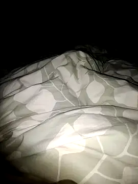 royisnice2 online show from October 31, 2025, 4:46 am