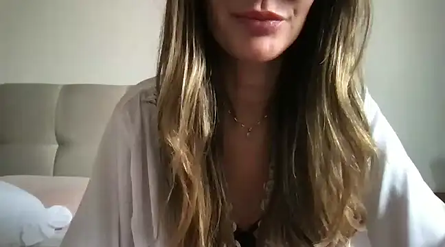 paolajonez online show from January 7, 2025, 4:27 pm