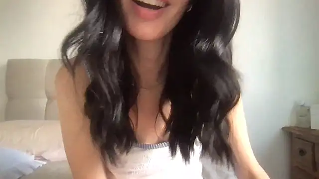 paolajonez online show from November 29, 2025, 5:49 pm