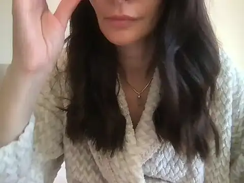 paolajonez online show from April 11, 2026, 12:31 pm