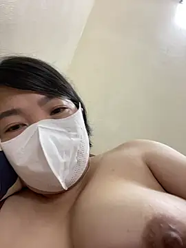 Snapshot of Hachi_Sweetbabie_ chatting on May 8, 2026, 2:33 pm Hachi Sweetbabie online show from May 8, 2026, 2:33 pm