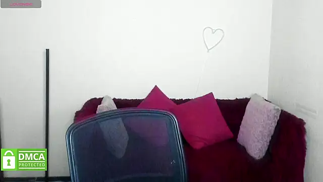 Snapshot of Muse_kitty_jenia chatting on October 24, 2025, 5:31 pm Muse kitty jenia online show from October 24, 2025, 5:31 pm