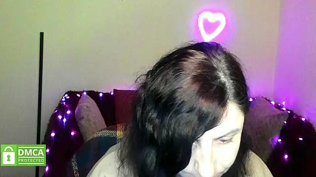 Muse kitty jenia online show from January 5, 2026, 6:33 pm