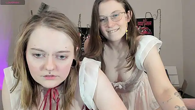 Snapshot of BebKonie chatting on January 2, 2025, 10:01 pm BebKonie online show from January 2, 2025, 10:01 pm