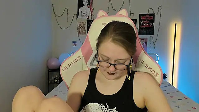 Snapshot of BebKonie chatting on February 17, 2025, 11:20 pm BebKonie online show from February 17, 2025, 11:20 pm