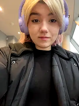 Baby  Naughty online show from December 3, 2024, 11:11 am