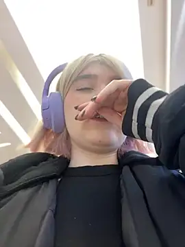 Baby  Naughty online show from December 11, 2024, 10:14 am