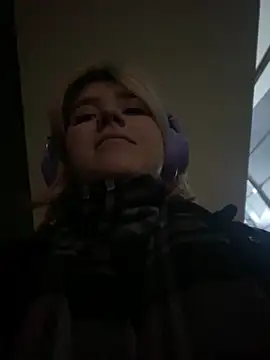 Baby  Naughty online show from December 15, 2024, 1:11 pm