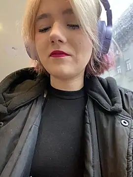 Baby  Naughty online show from January 27, 2025, 8:18 am