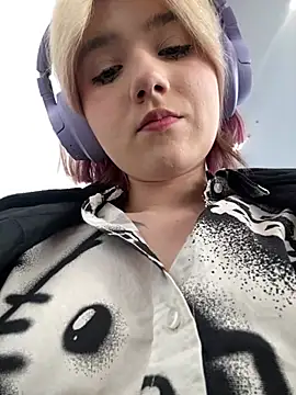 Baby  Naughty online show from February 4, 2025, 11:16 am