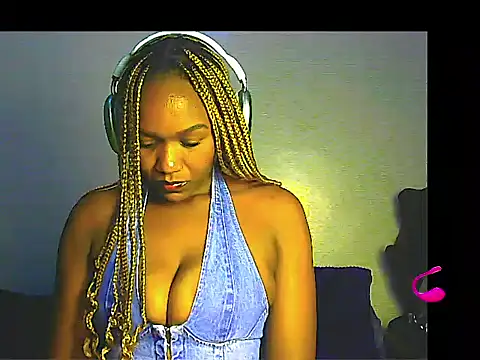 lilylovexx online show from March 16, 2026, 7:29 pm