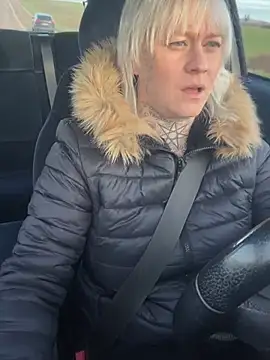 poussichienne online show from January 16, 2026, 2:32 pm