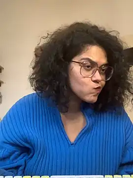 Curvydesifromgermany online show from January 28, 2025, 2:42 pm