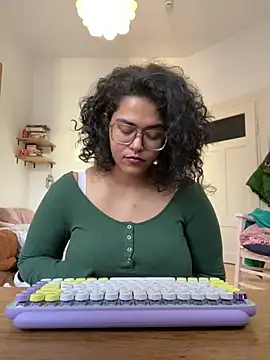 Curvydesifromgermany online show from March 3, 2025, 3:42 pm