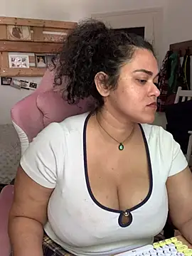 Curvydesifromgermany online show from July 10, 2026, 12:52 pm