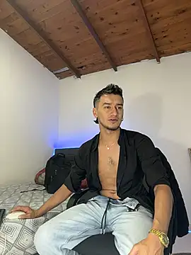 Kevin Torres online show from February 19, 2026, 11:45 pm