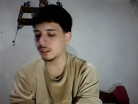 Snapshot of Elvergonn2105 chatting on September 26, 2025, 4:38 am Elvergonn2105 online show from September 26, 2025, 4:38 am