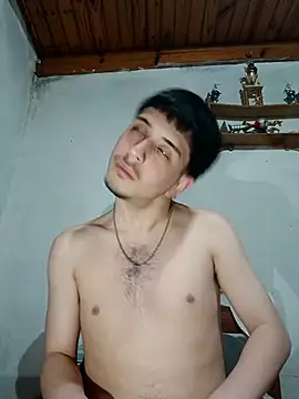 Snapshot of Elvergonn2105 chatting on October 17, 2025, 4:37 am Elvergonn2105 online show from October 17, 2025, 4:37 am