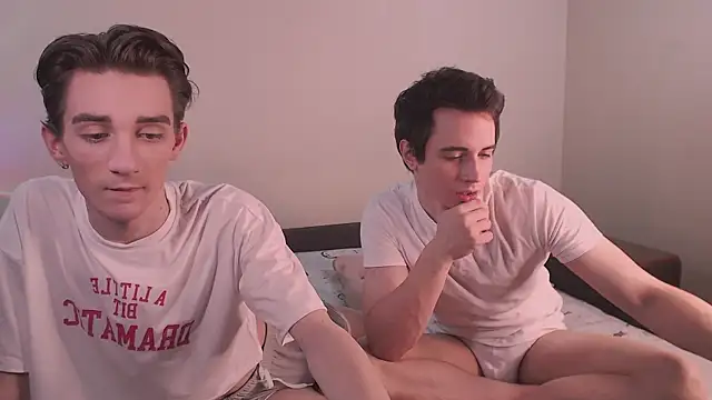 EliotMarks online show from December 25, 2024, 7:45 pm