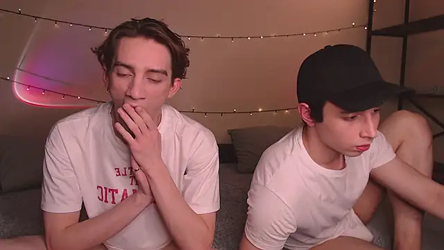 EliotMarks online show from November 21, 2025, 7:34 pm