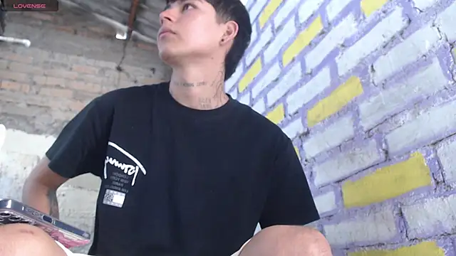 Lukas strong online show from November 7, 2025, 2:06 pm