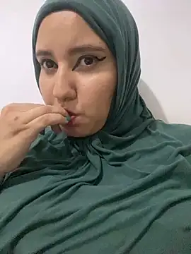 hannahayat online show from February 1, 2025, 4:35 am