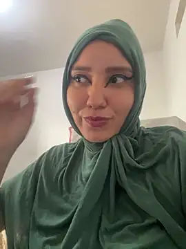 hannahayat online show from September 18, 2025, 1:35 pm