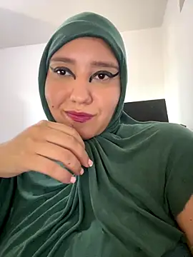 hannahayat online show from October 24, 2025, 2:46 pm