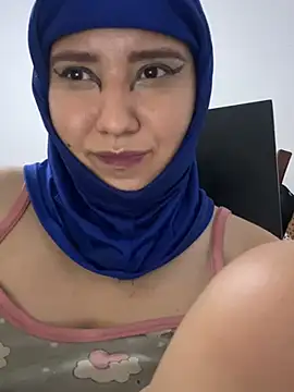 hannahayat online show from June 26, 2026, 3:22 am