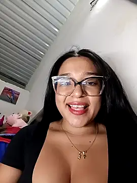 Snapshot of -VICKKY chatting on September 10, 2025, 3:28 am -VICKKY online show from September 10, 2025, 3:28 am