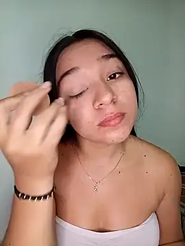 Snapshot of -VICKKY chatting on November 19, 2025, 2:22 am -VICKKY online show from November 19, 2025, 2:22 am