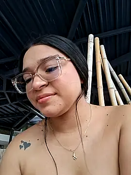 -VICKKY online show from July 9, 2026, 9:19 pm
