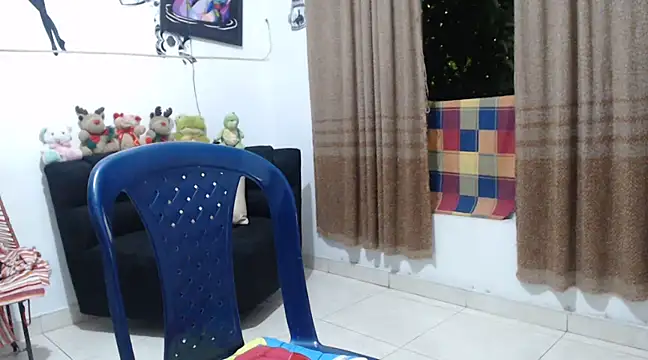 Snapshot of Pauleett chatting on January 16, 2025, 12:45 am Pauleett online show from January 16, 2025, 12:45 am