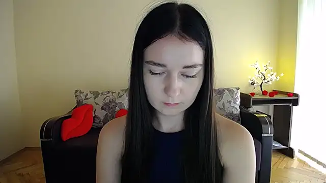 Snapshot of Pretty_shy chatting on July 7, 2026, 9:02 am Pretty shy online show from July 7, 2026, 9:02 am