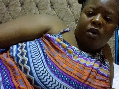 zoey10 online show from February 13, 2026, 7:54 pm