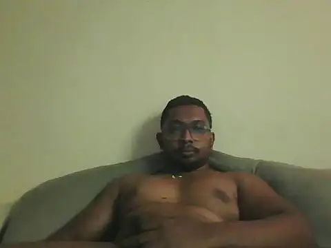 Snapshot of chennaibull101 chatting on May 14, 2026, 10:44 am chennaibull101 online show from May 14, 2026, 10:44 am