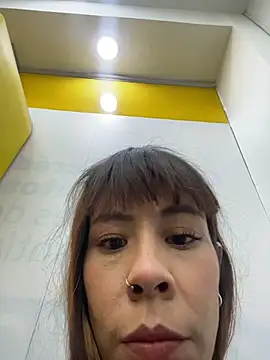 iriiina veneno online show from November 20, 2025, 10:42 pm