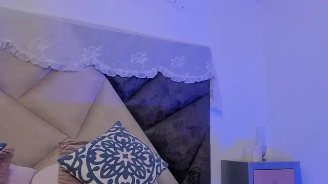 BonnieCute  online show from September 19, 2025, 12:23 am