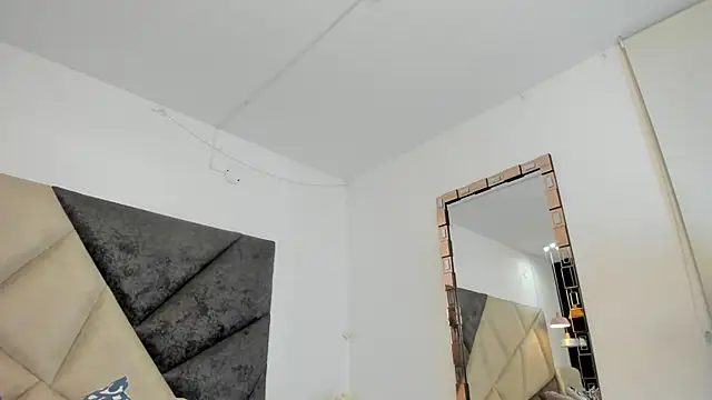 BonnieCute  online show from February 6, 2026, 12:04 am