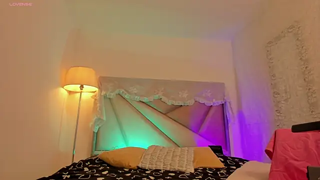 Snapshot of BonnieCute_ chatting on June 28, 2026, 2:06 am BonnieCute online show from June 28, 2026, 2:06 am
