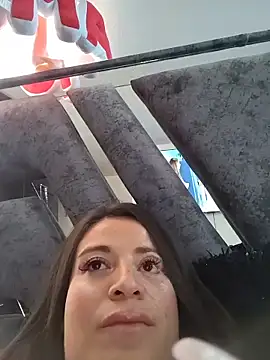 Alona Evans online show from February 4, 2026, 9:09 pm