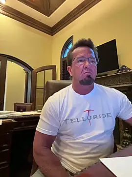 sluttydylan online show from April 21, 2026, 2:04 am