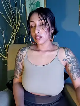 Snapshot of Chelseax1 chatting on December 17, 2025, 10:05 pm Chelseax1 online show from December 17, 2025, 10:05 pm